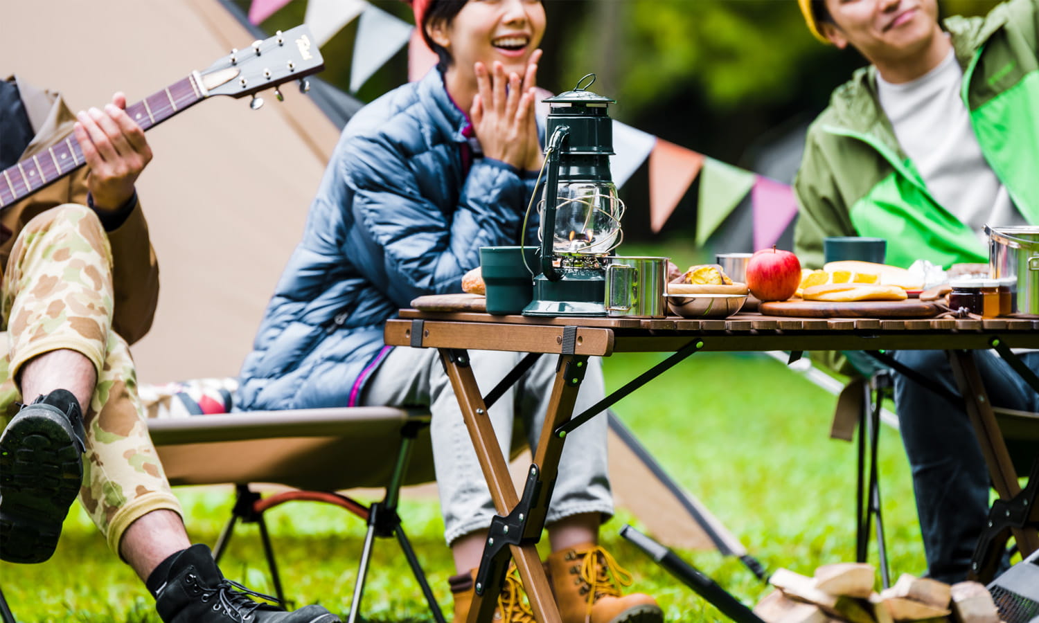 キャンプ、BBQ、コテージ